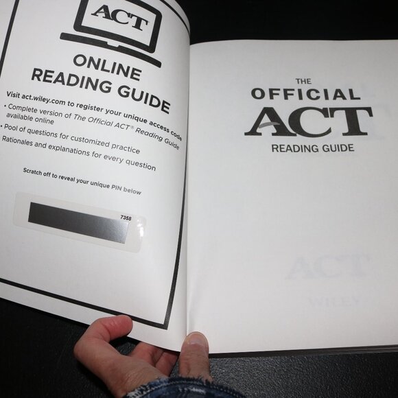 This Official ACT Reading Guide by ACT 2nd edition 2021 like new - Picture 3 of 4